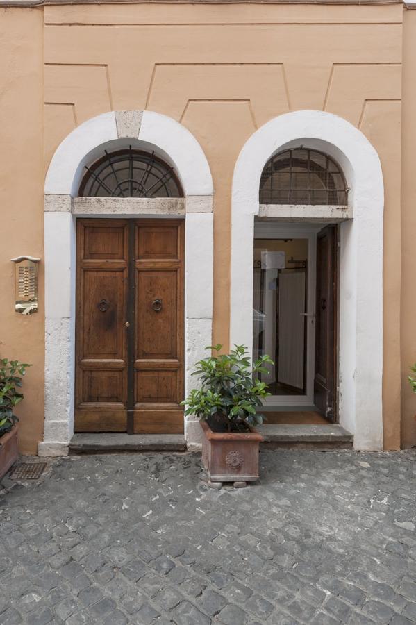 Monolocale Con Piscina A Trastevere * Rom